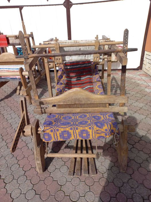 Razboi de tesut si tesaturi diverse