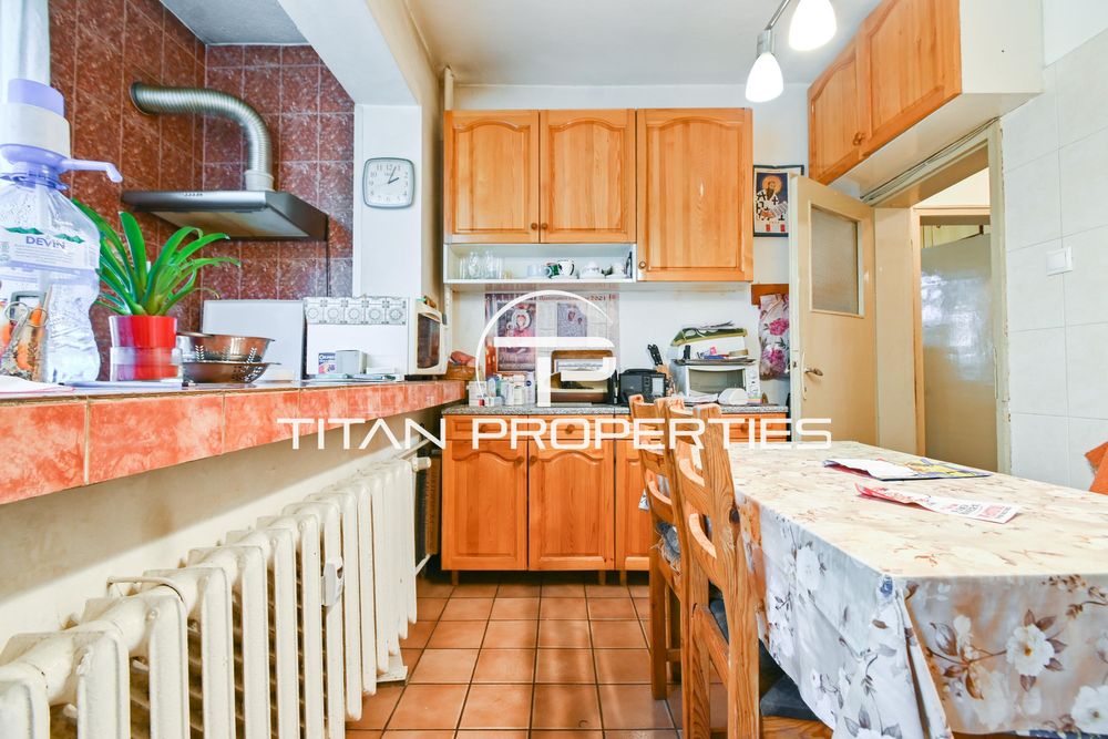 Продава се Тристаен апартамент в София, Гоце Делчев - 87 кв.м за 4023 €/кв.м - Снимка #3