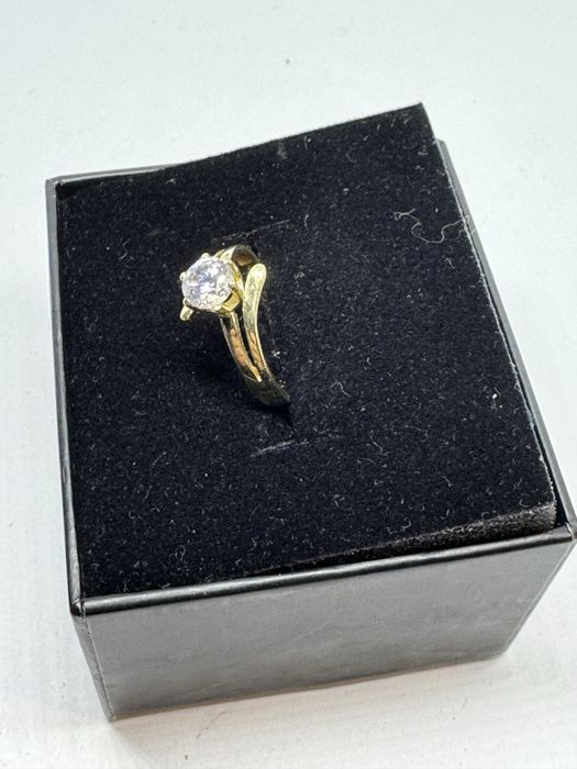 златен дамски пръстен 2.47гр 14к 585