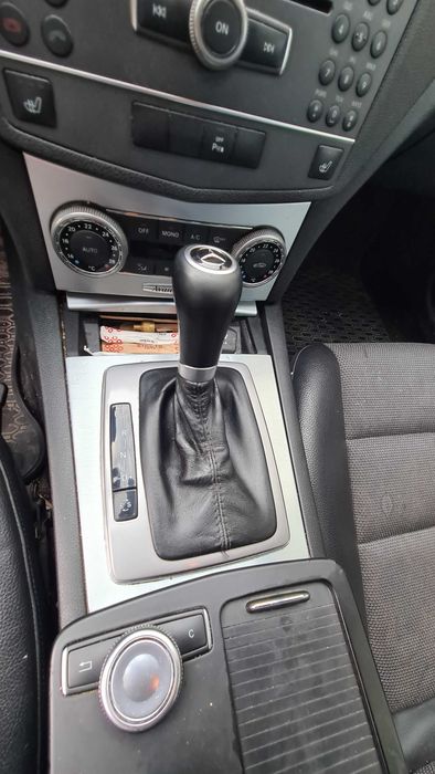 MERCEDES-BENZ C-Class 2011 — imagine 3