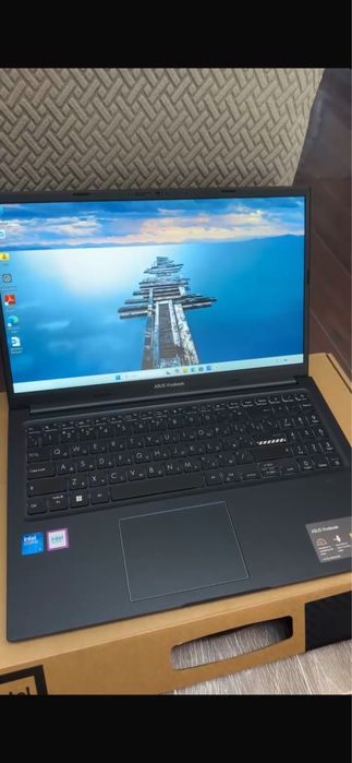Продам ноутбук ASUS Vivobook 15 новый