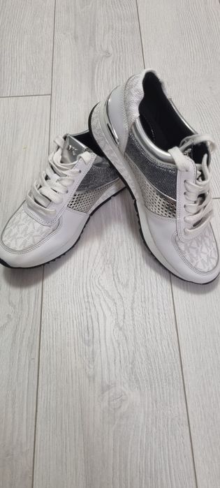 Michael Kors сникърси