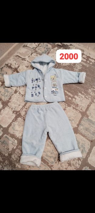 Продам вещи теплые детские