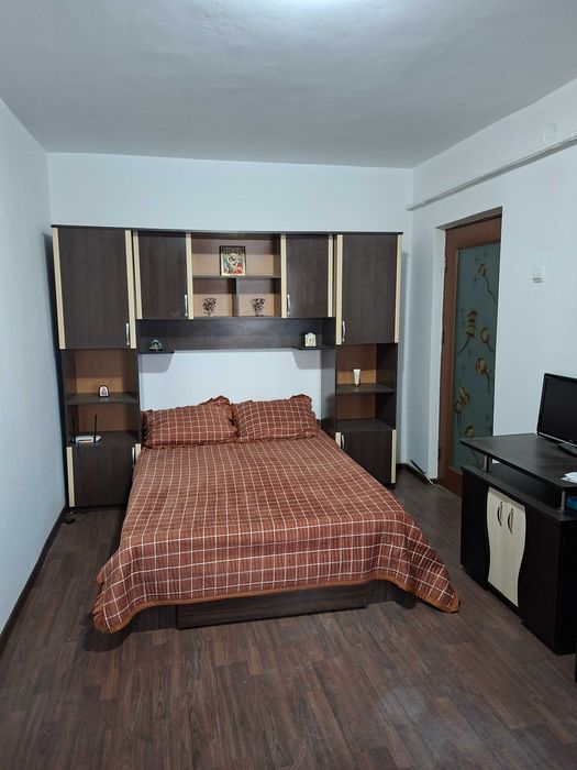 Garsoniera de vânzare