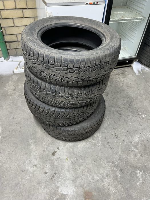Продам 215/60R16 в отличном состояний