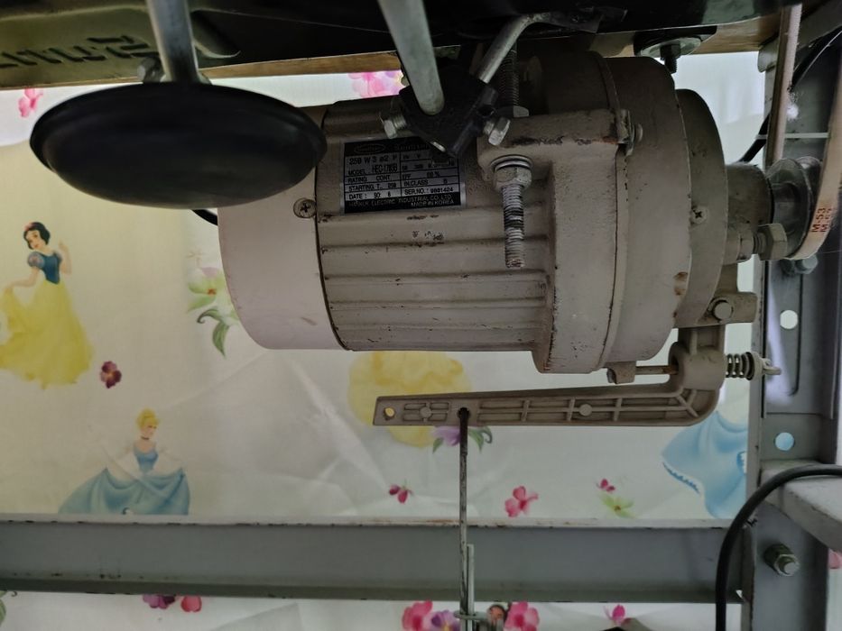 Колонковая швейная машина