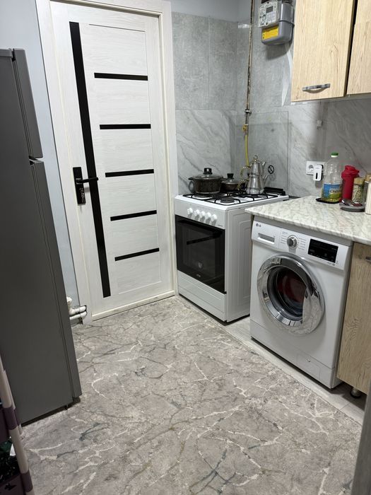 Kvartira sotiladi  uzimniki