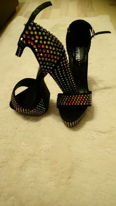 Sandale cu strasuri pt eveniment sau seara