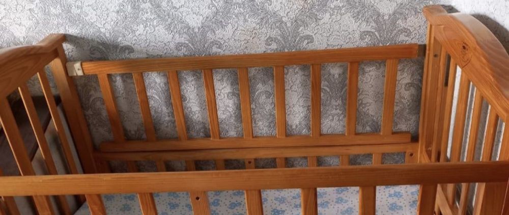 Продам кроватку в хорошем состоянии