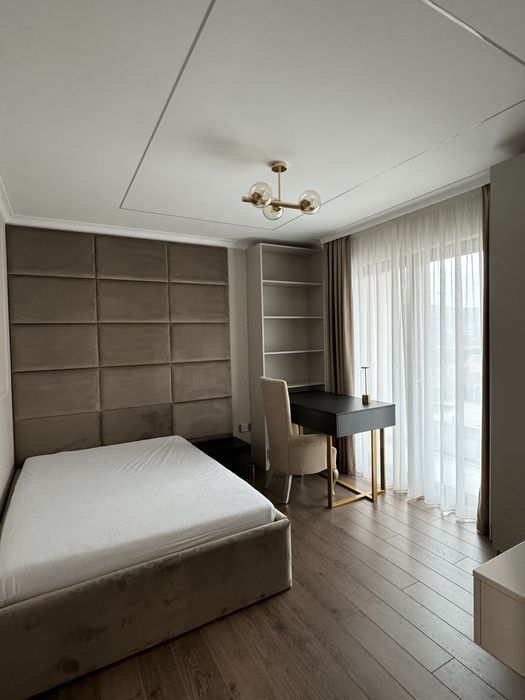 Inchiriez apartament cu 3 camere ultrafinisat modern si cu parcare subterana