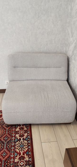 Продам модульный диван с креслом