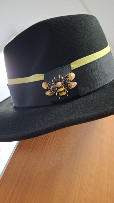 Филцова шапка Brickyou с брошка