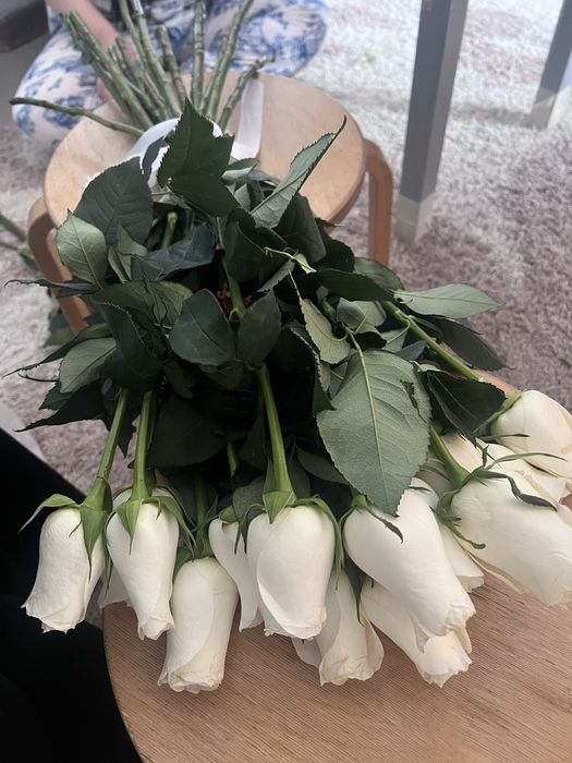 Цветы Астана .По 5-10к . Б/у