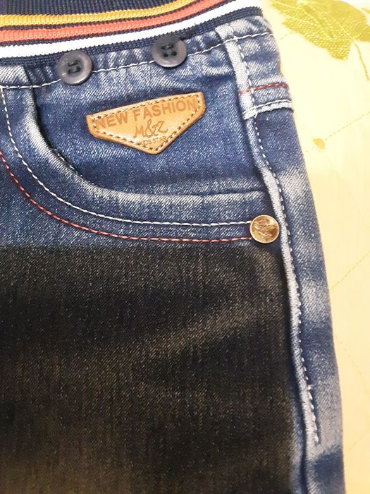 Джинсы на мальчика  трёх лет