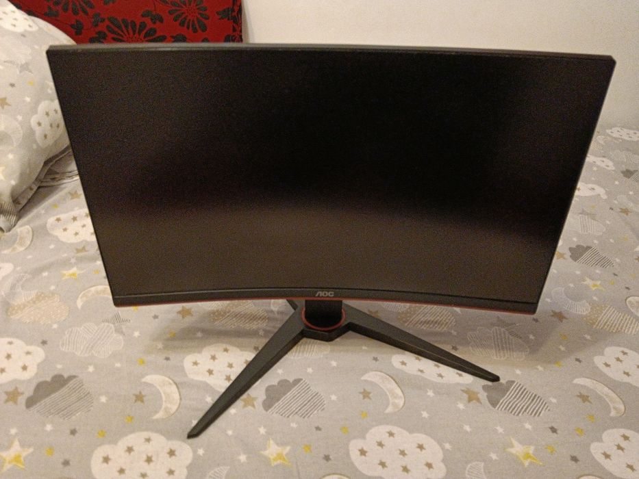 Monitor curbat, stare foarte buna.