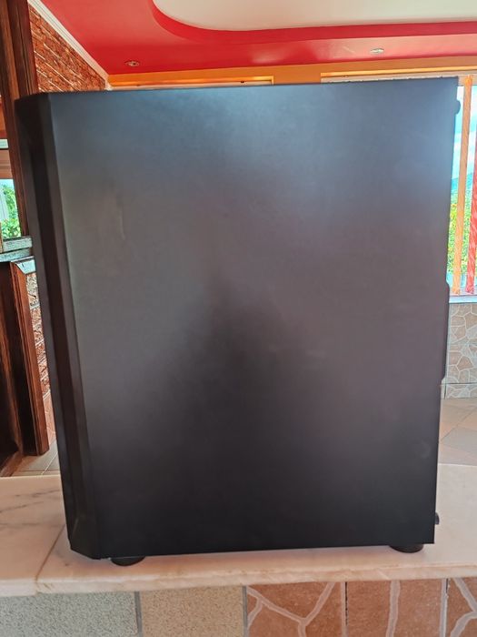 Vând unitate de gaming PC.
