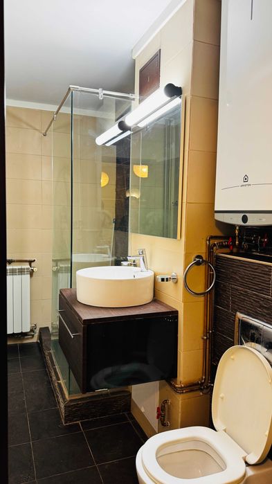 Inchirere Garsoniera spatioasa, direct particular, complet renovata si utilata, 42 mp, bloc recent termoizolat, Lacul Tei