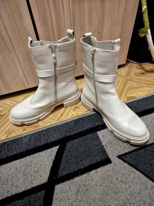 Нови оригинални боти