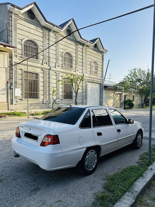 Нексия 2 1.6 люкс