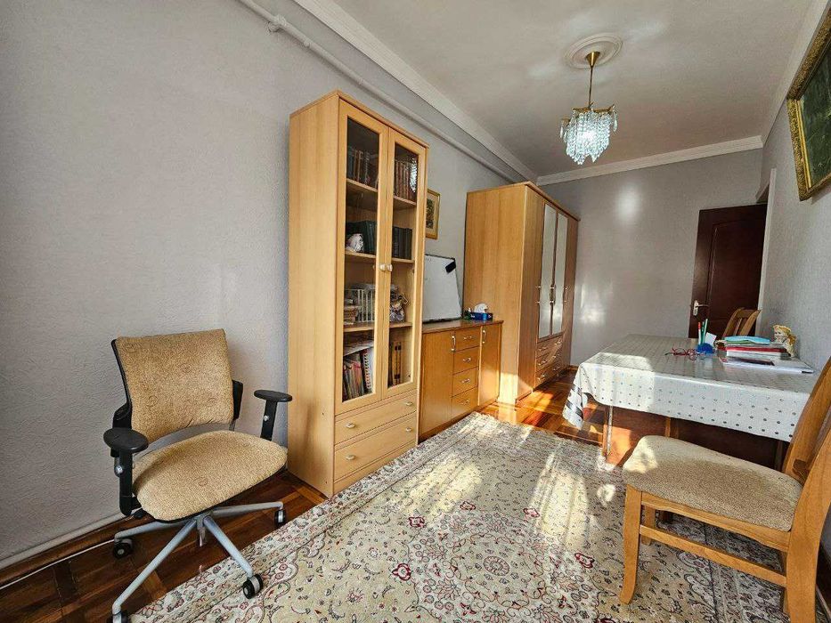 Ц 2! Продам 4 комн, квартиру в центре, Алайский Базар