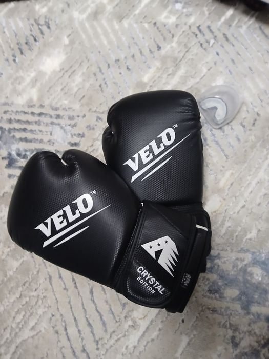 Боксерские перчатки
