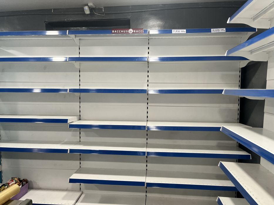 Продам металические витрины