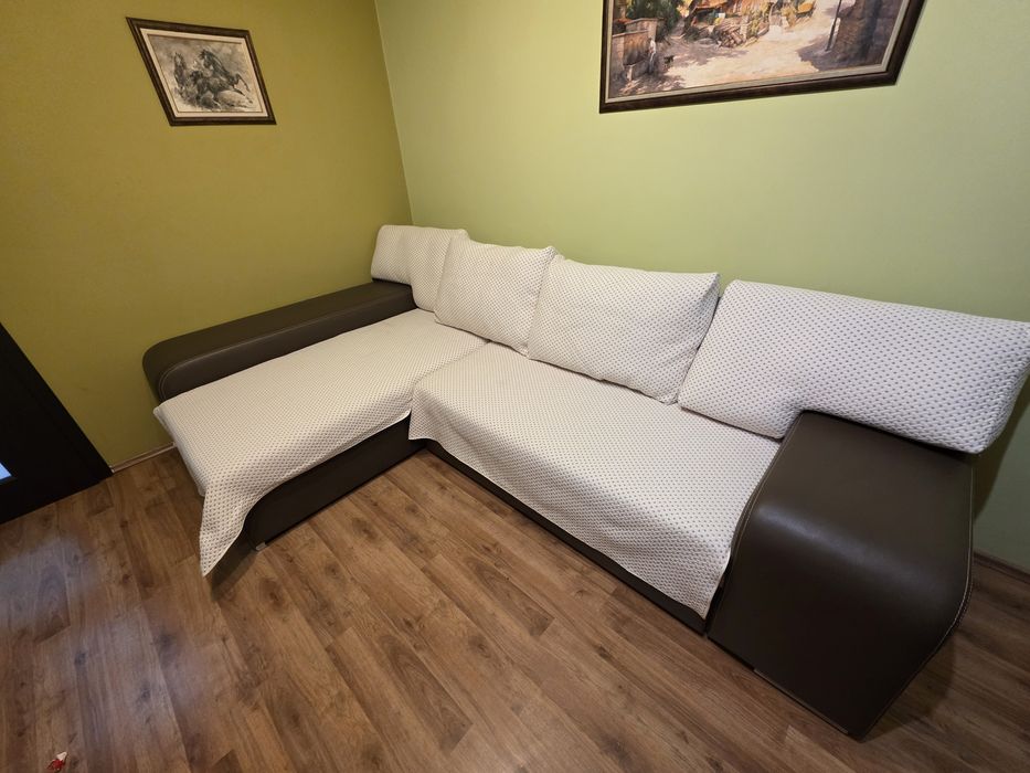 Диван с функция сън