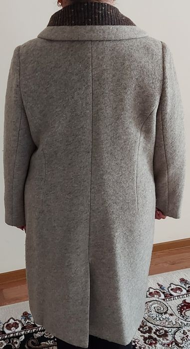 Пальто женское продаю