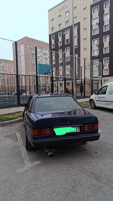 Мерседес 190 Е200