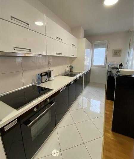 Дава се под наем Тристаен апартамент в София, Красна поляна 2 - 100 кв.м за 650 € - Снимка #3