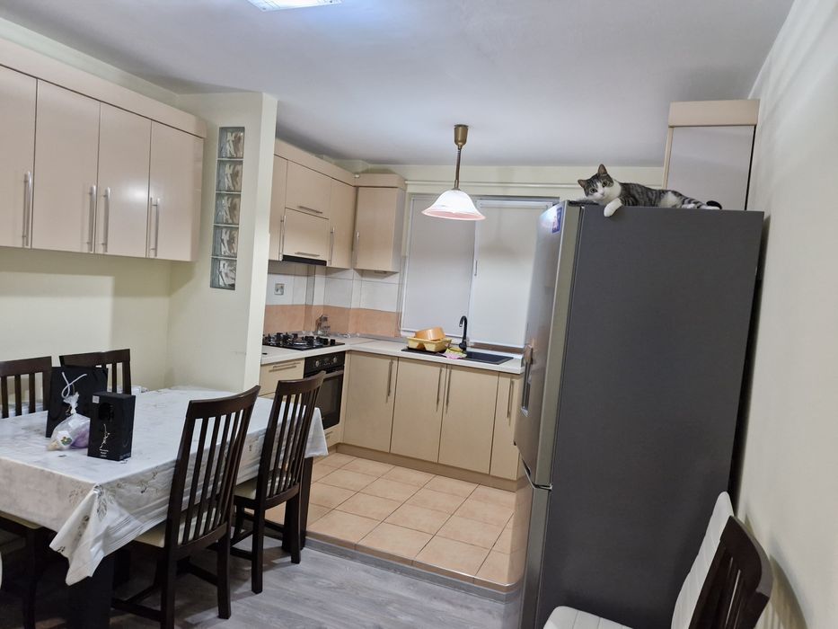 Ofer spre închiriere apartament