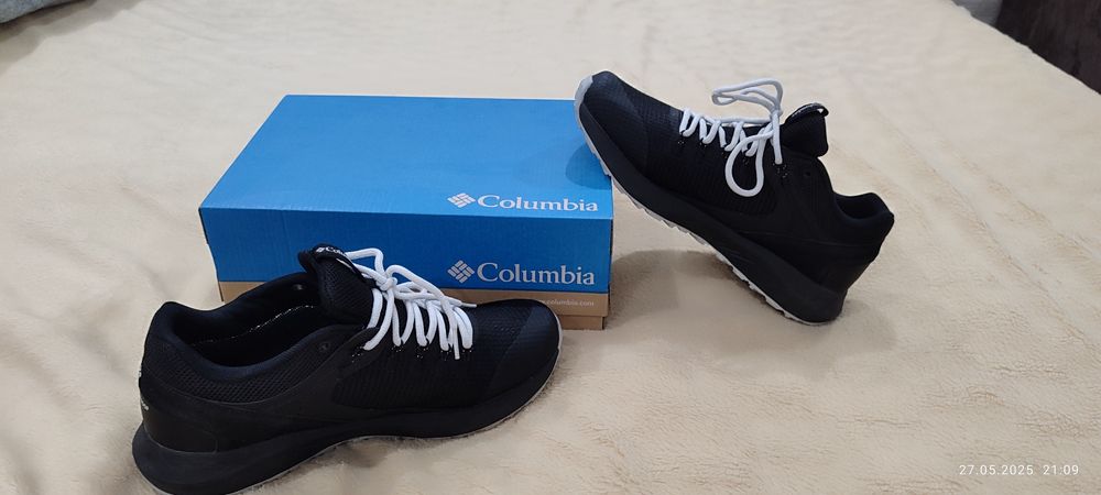 Кроссовки продам