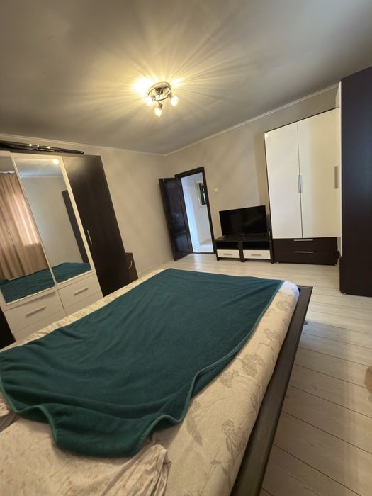 Apartament cu 3 camere (Blocul din spatele hotelului Kristal)