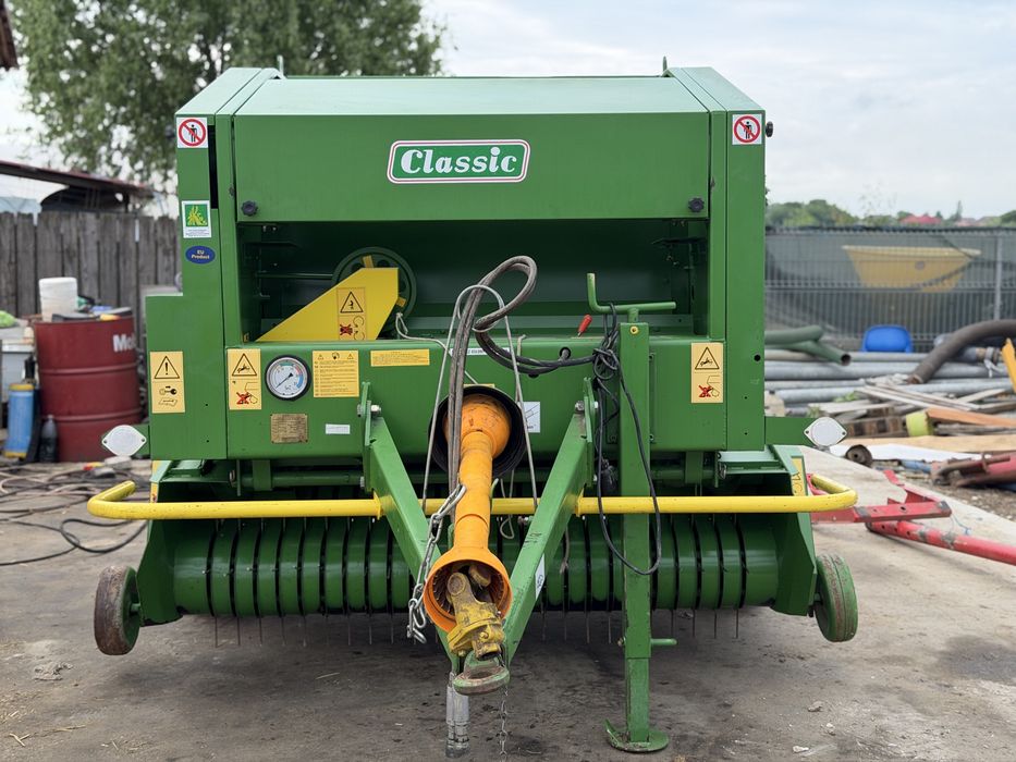 Presa Metal-Fach Plasa+Ata+Masa de 1,8 m Ca Noua An 2008 Sistem Welger Balot 120x120 Claas Krone