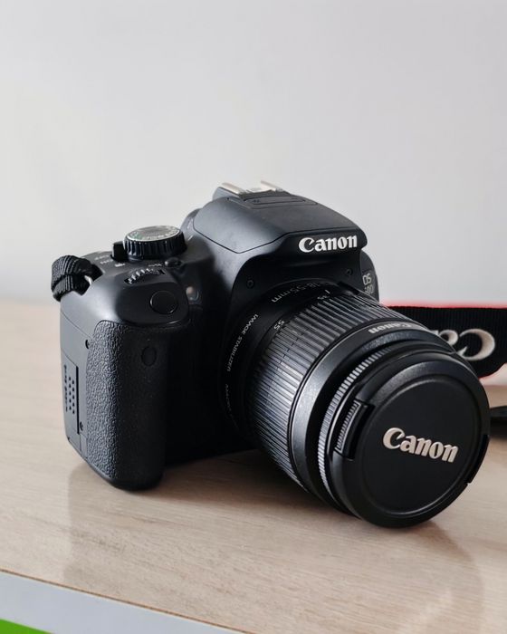 Canon EOS 650 D фотоаппарат