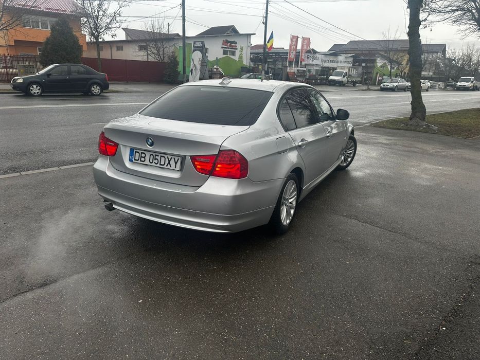 Vand BMW E90 facelift 318i 143 cai
