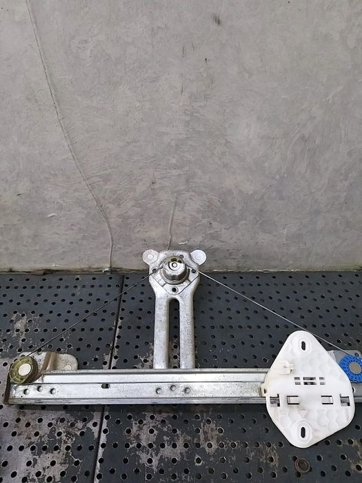 Macara manuala stanga spate dacia logan ls facelift