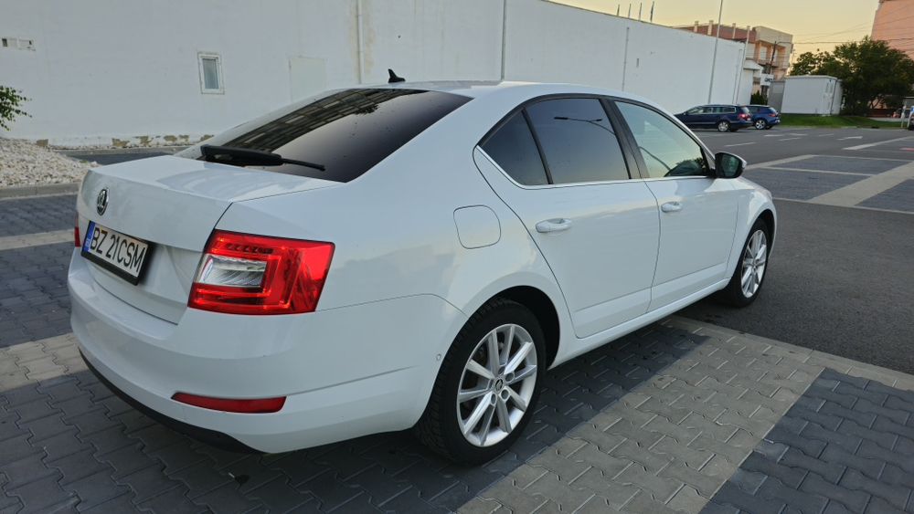 SKODA Octavia 2016 — imagine 3
