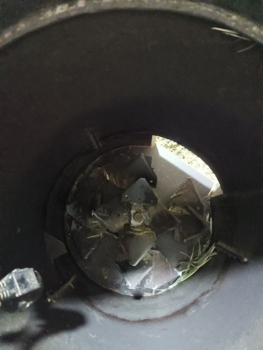 Дробилка сотилади.