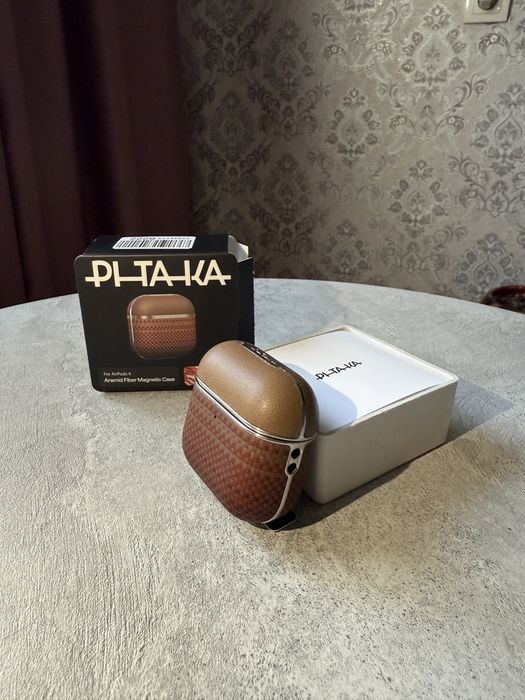 Чехол PITAKA на AirPods 4