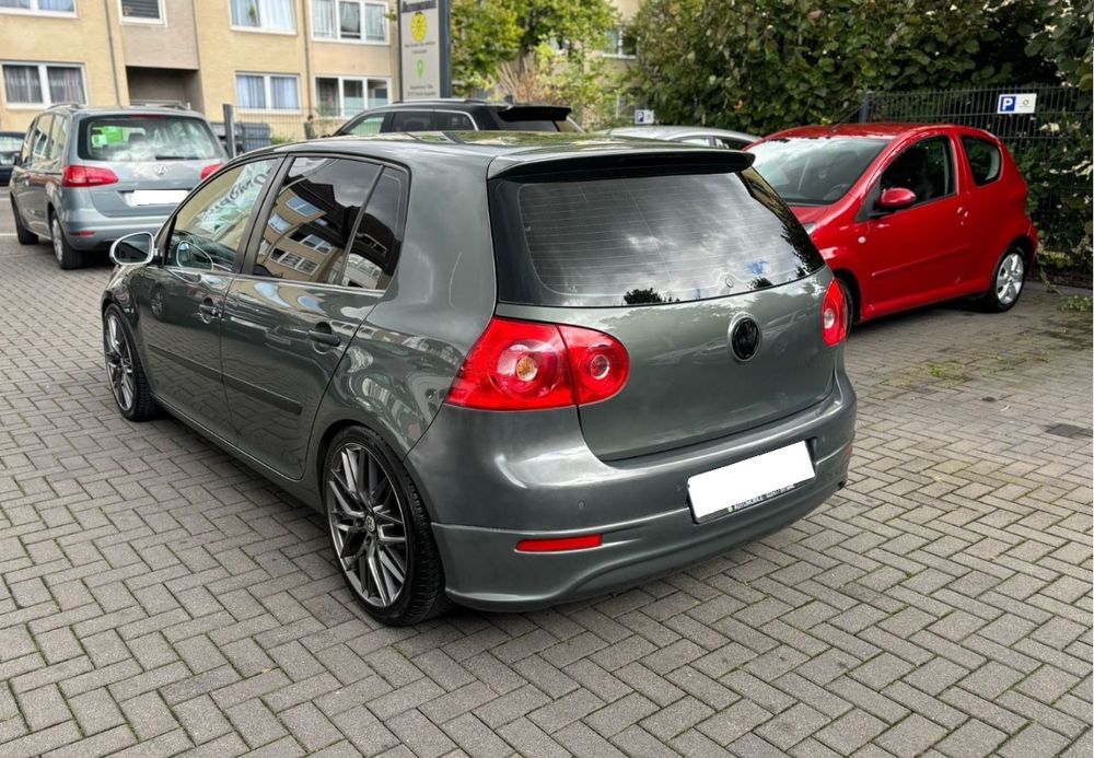 Продавам Голф 5 2.0tdi 140кс на ЧАСТИ, както и ВСЯКАКВИ други голф 5ци