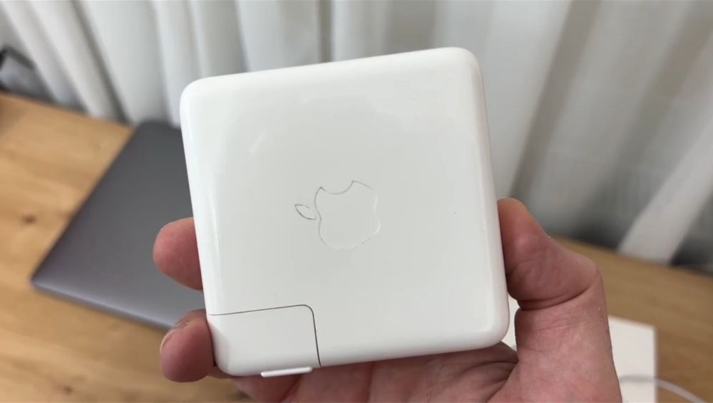 Macbook Pro I7, 32 Gb, 512 stocare, 193 cicluri