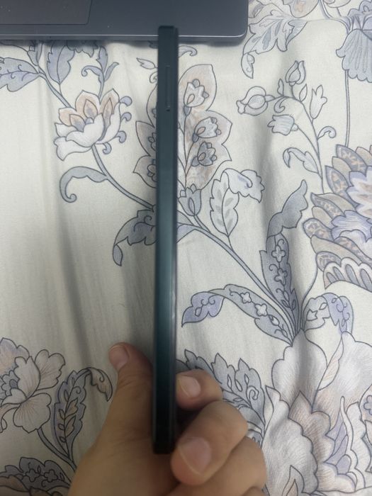 Продам Vivo y04 128 гб
