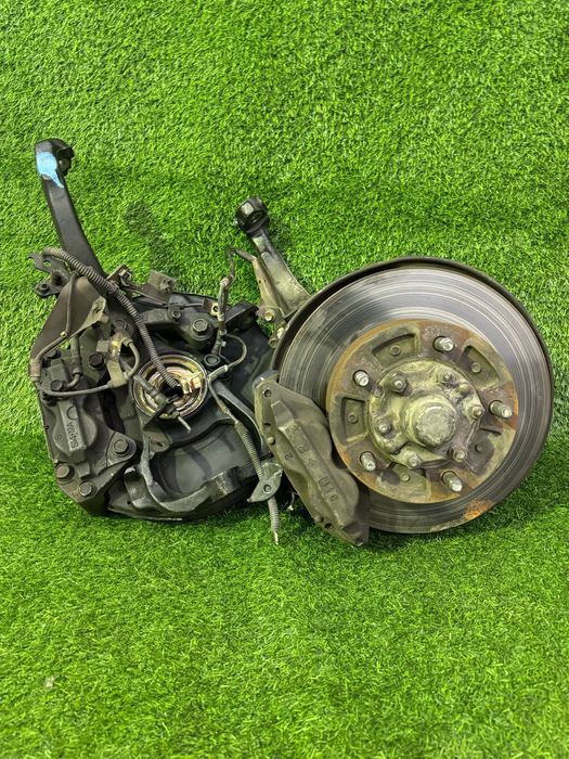 Цапфа левая правая TLC 100/105/LX470