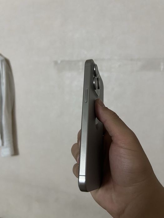 Ipxone 15 pro max 256 sotiladi