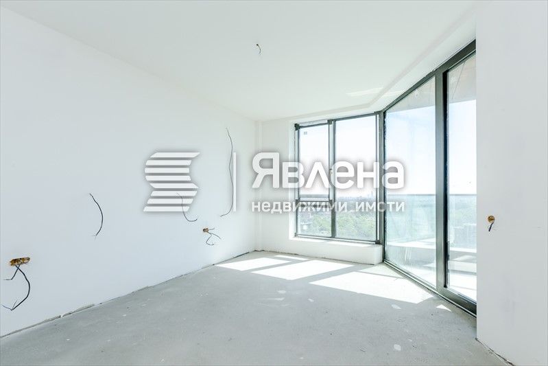 Продава 4-Стаен в Кръстова Вада