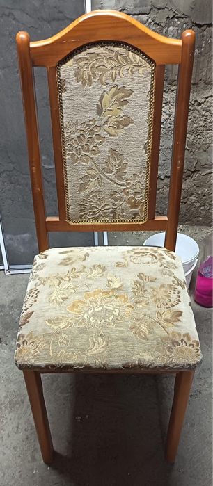 Продам стулья 6 штук