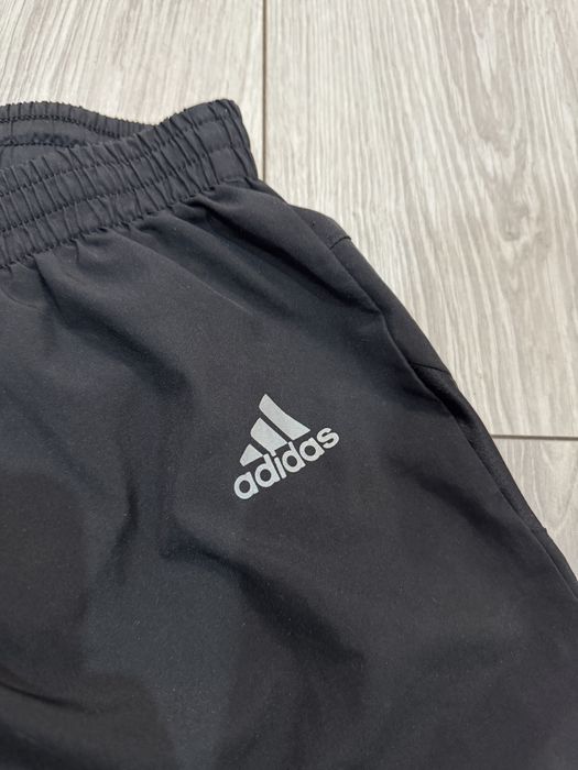 Adidas black training shorts – mărimea M