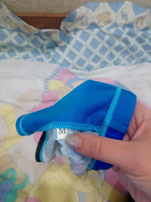 Продам плавательный костюм