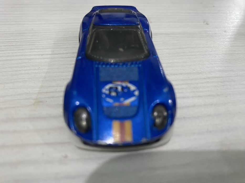 Машина от Hot Wheels